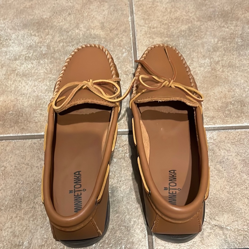 Men’s Minnetonka Camp Mocs Size 10